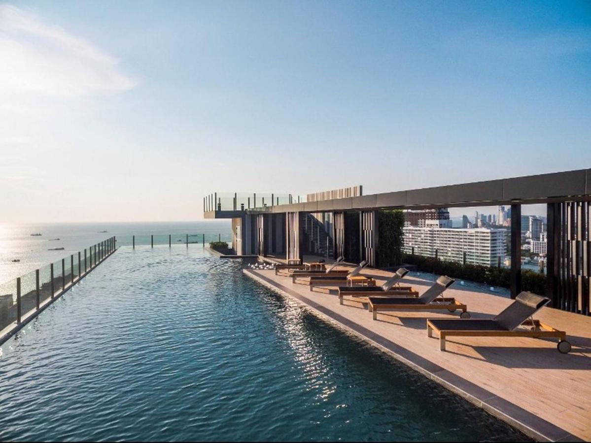 The Base Central Pattaya Seaview Exterior foto